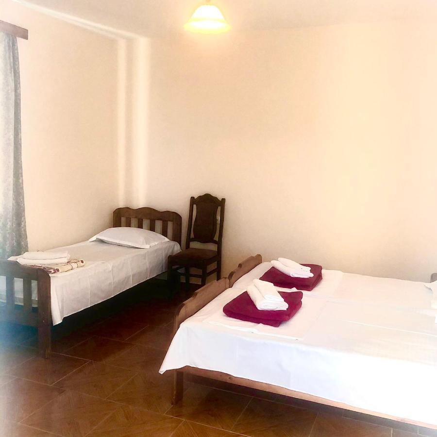Nika Inn 科布列季 外观 照片