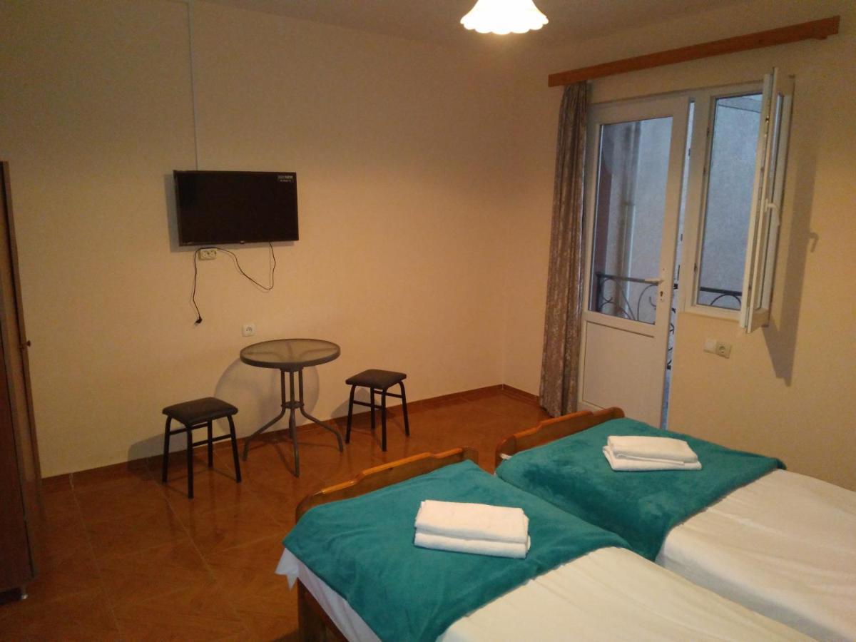 Nika Inn 科布列季 外观 照片
