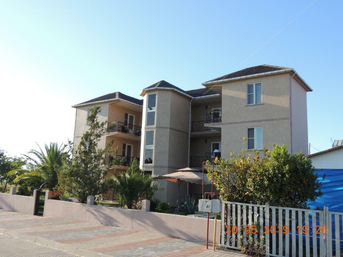 Nika Inn 科布列季 外观 照片